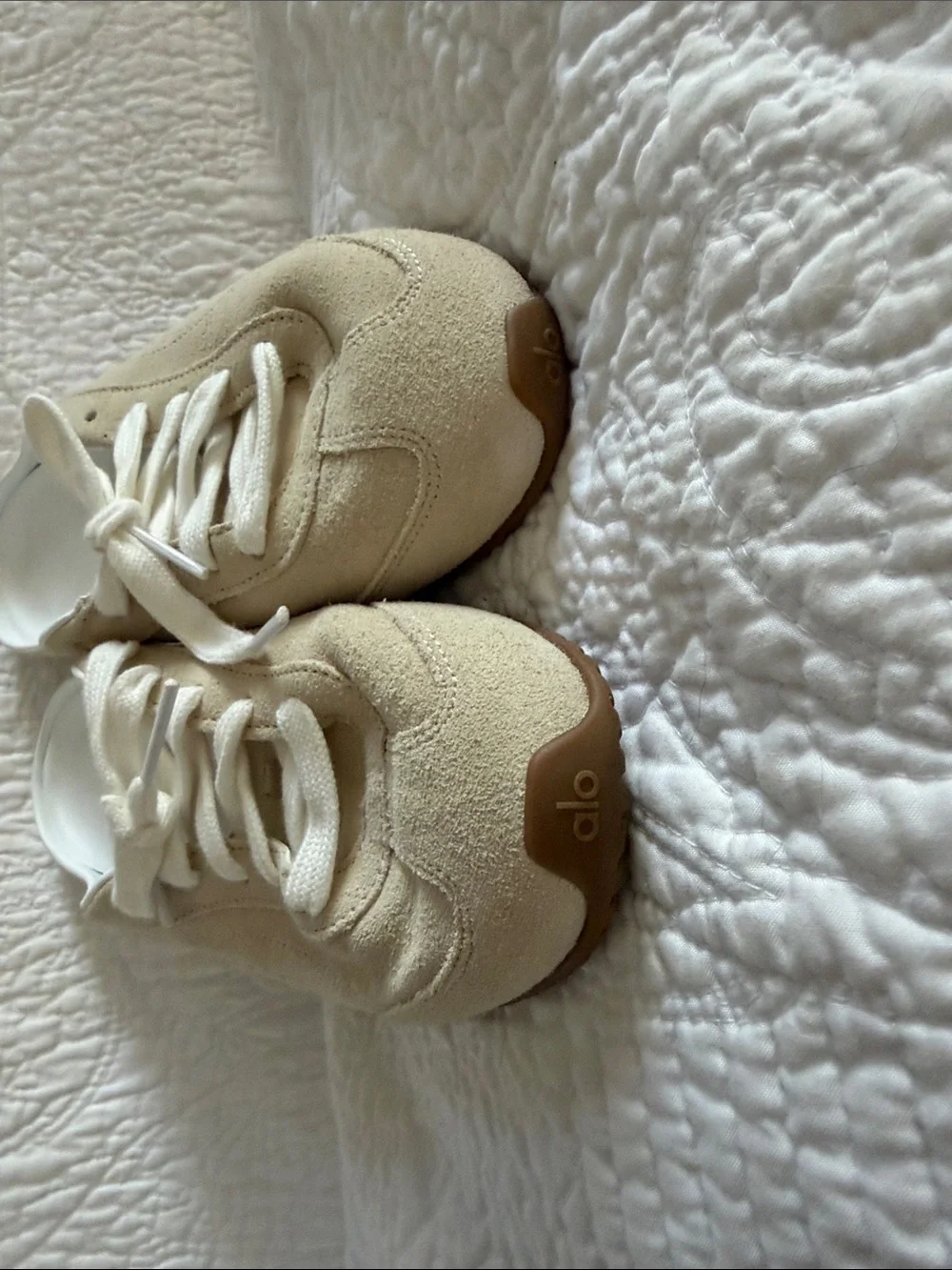 ALO Yoga alo beige